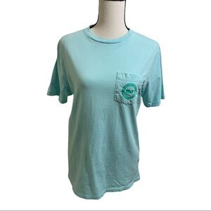 Vineyard Vines above the vineyard whale T-shirt size XSmall pocket front…